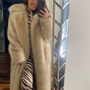 Luxurious Cream Faux Fur Coat